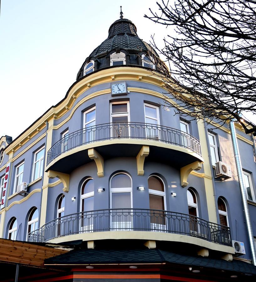 Hotel Cascade Pleven Exteriör bild